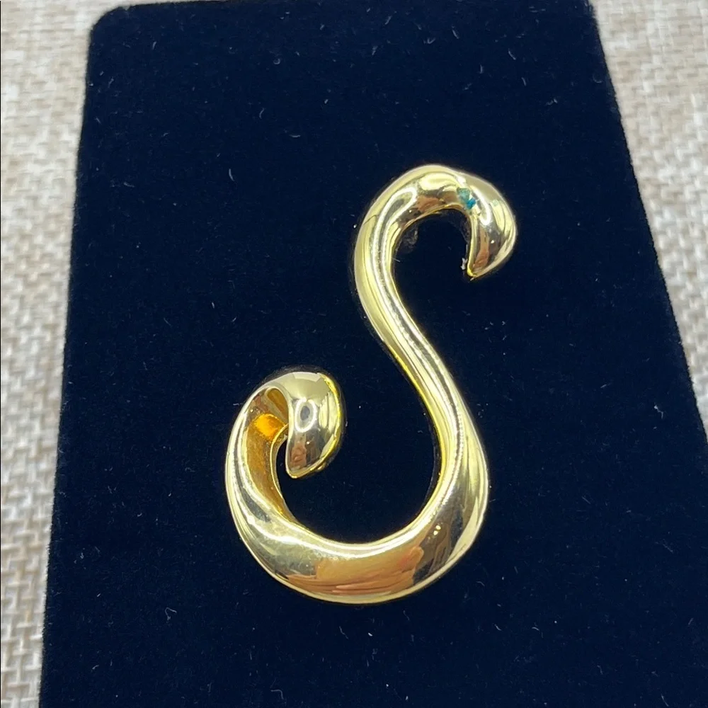 Letter Initial S Cursive Gold Brooch for Women First Name Last Name